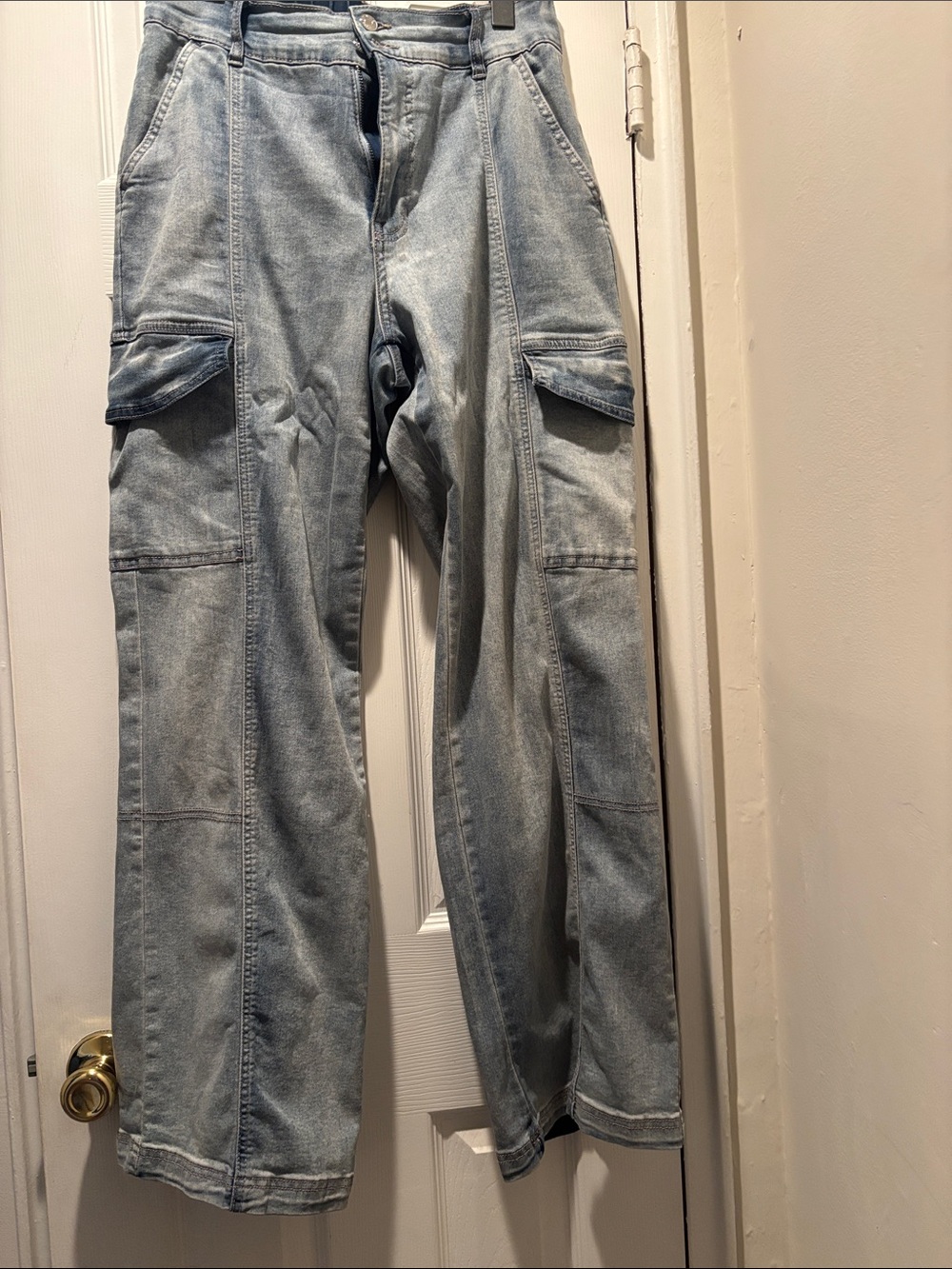 Light Wash Cargo Denim Pants - Womens